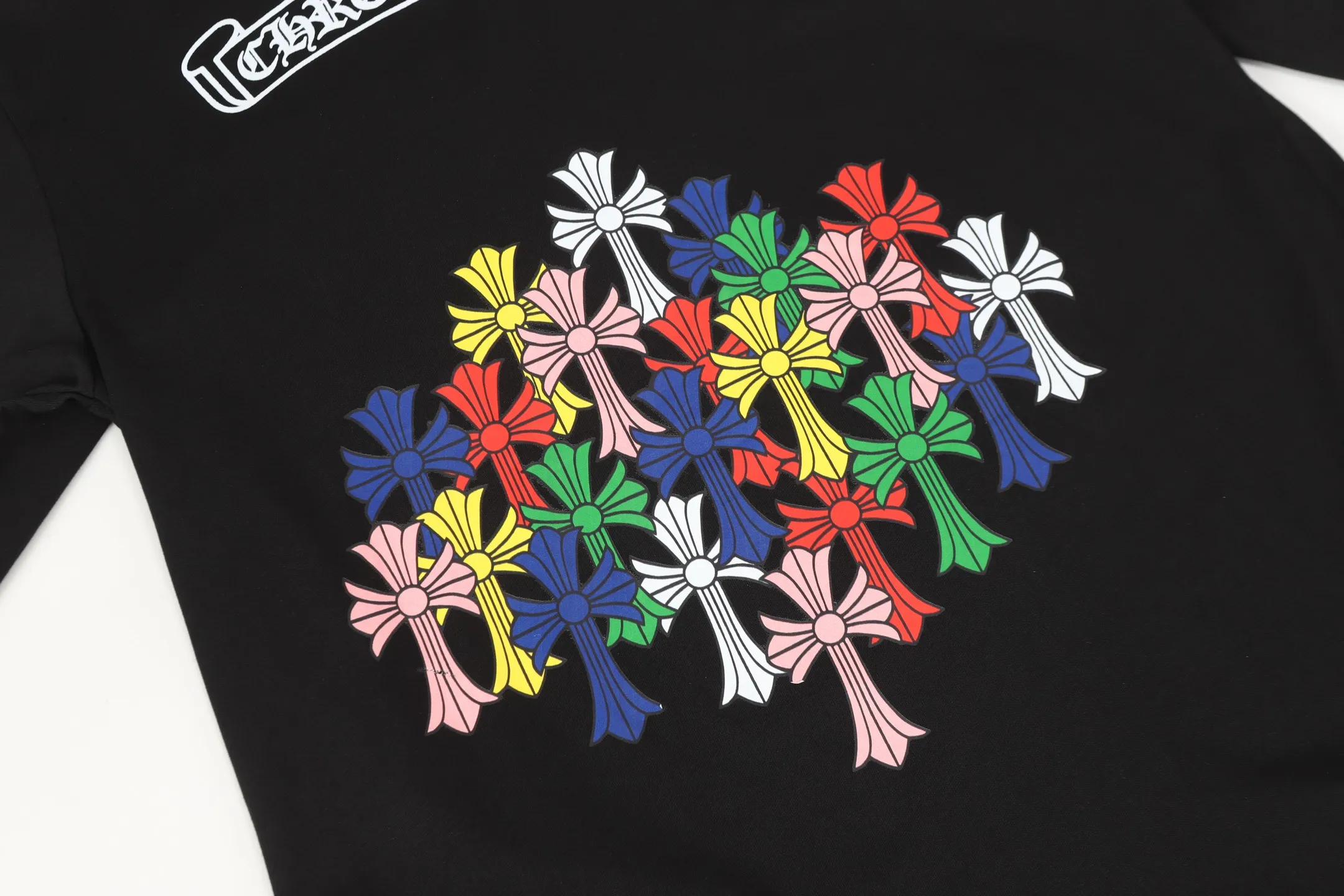 P160 -Chrome Hearts/Chrome Hearts Colorful Cross ✝️Sanskrit letters explosive long-sleeved T-shirt -High weight, high density and high quality. The wool is soft, delicate and skin-friendly. It feels soft and silky. It has excellent warmth and skin-friendly properties.